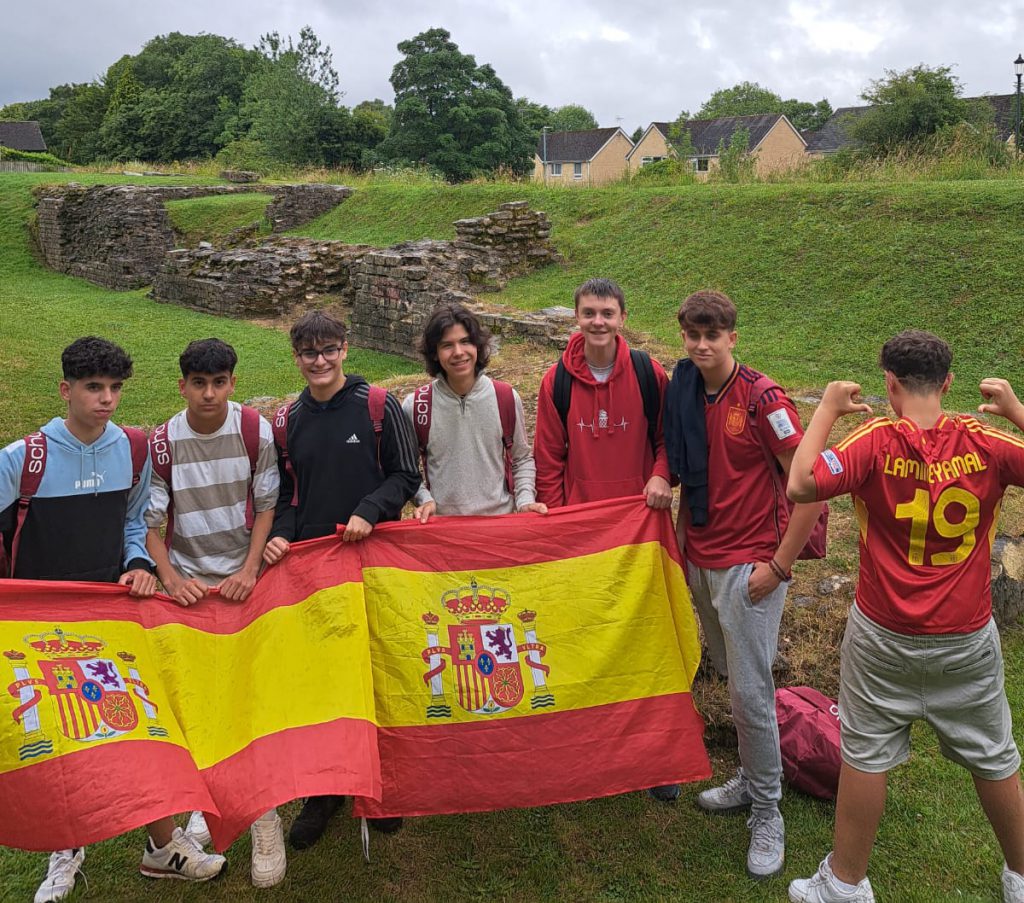 Curso de ingles en Cotswold 2024 - Schola Idiomas