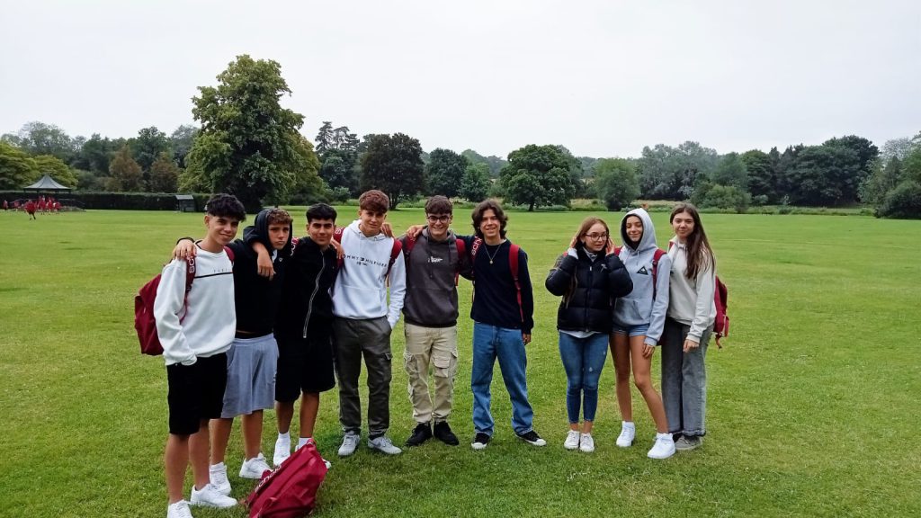 Primeras clases, tour por Cirencester y ‘fish and chips’ – Cotswold ’24