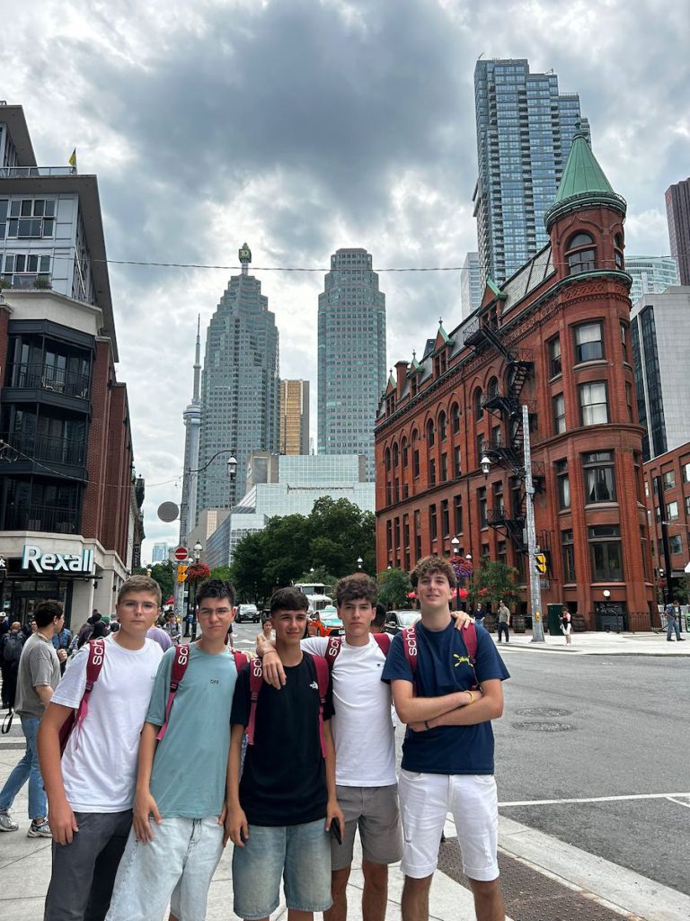 Curso de ingles en Toronto 2024 - Schola Idiomas 25 copia